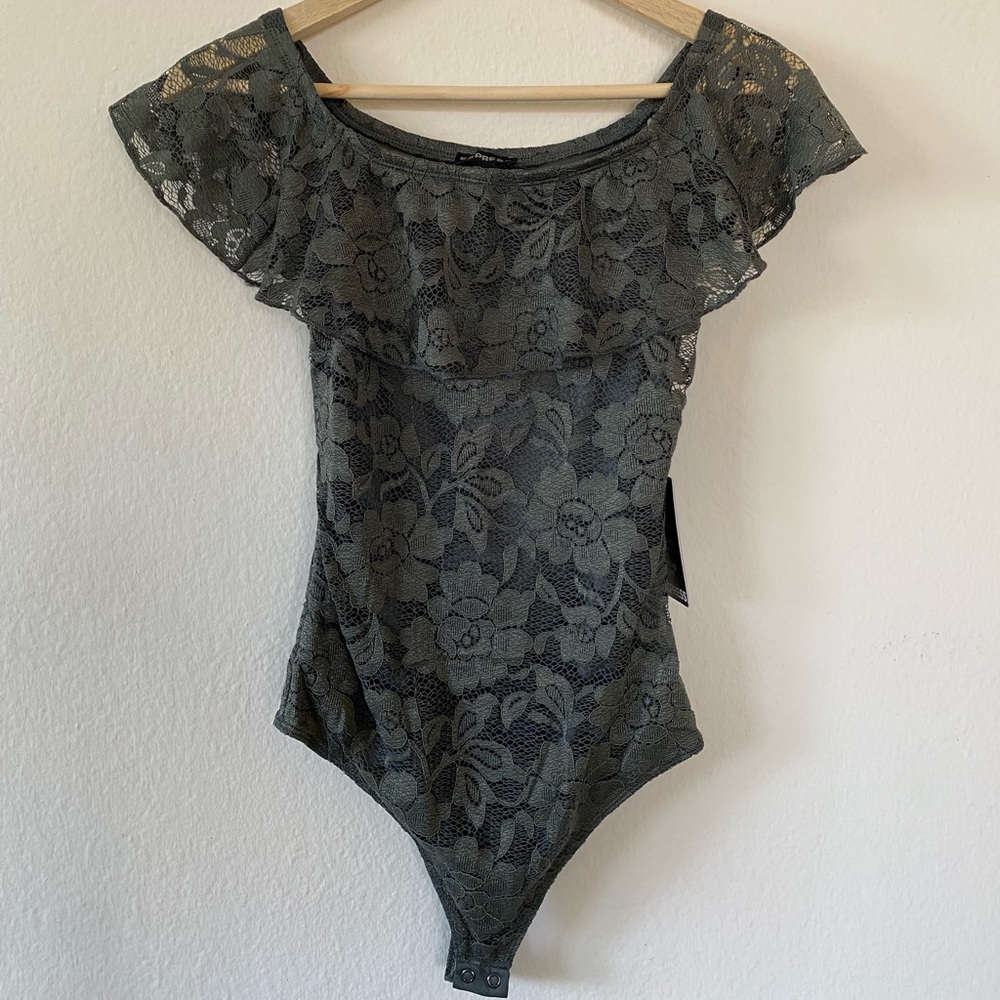 Gray Blouse bodysuit. Size XS from Express. NWT